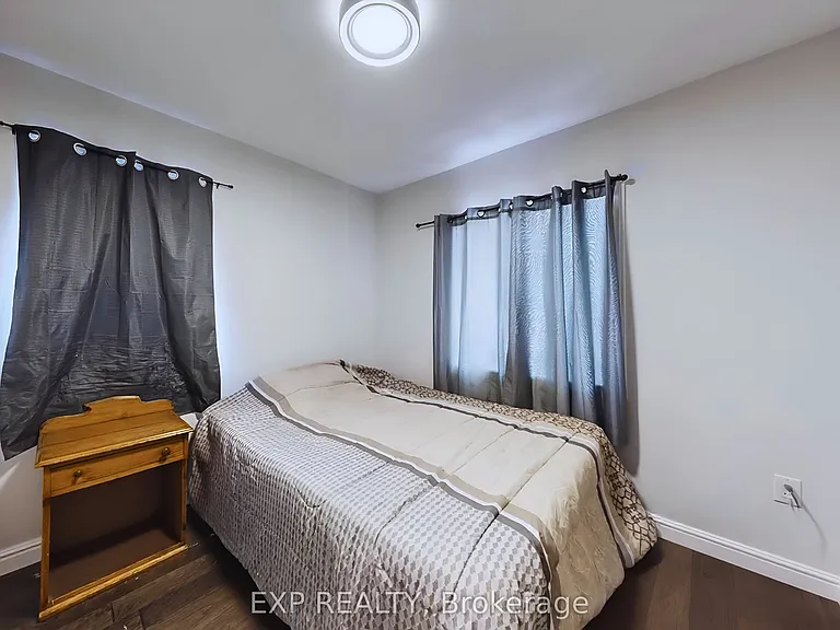 200 Waterloo Ave #2 — Photo 17