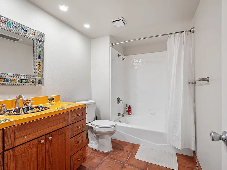 48 Pebble Beach Dr — Photo 28