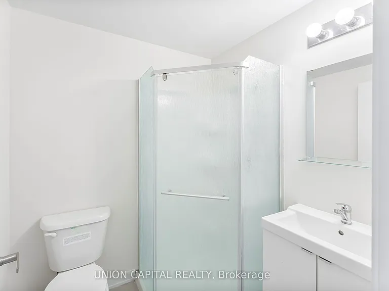 1800 Simcoe St N #201 — Photo 11