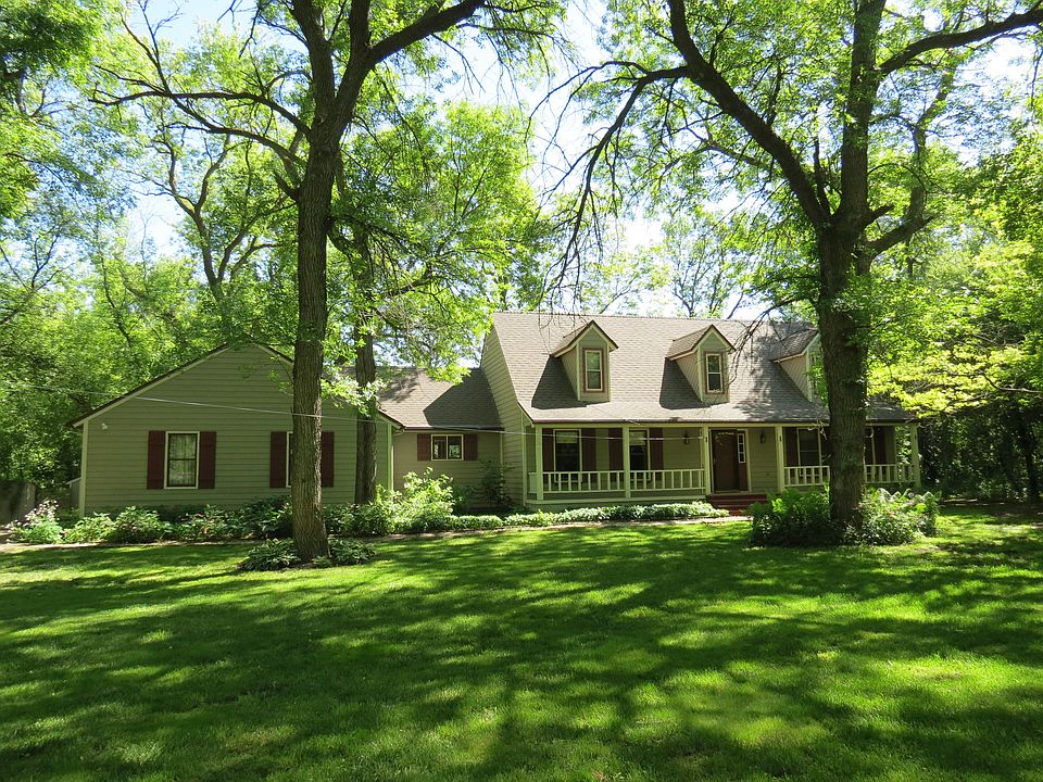 Beautiful Home, 1.25 Acres