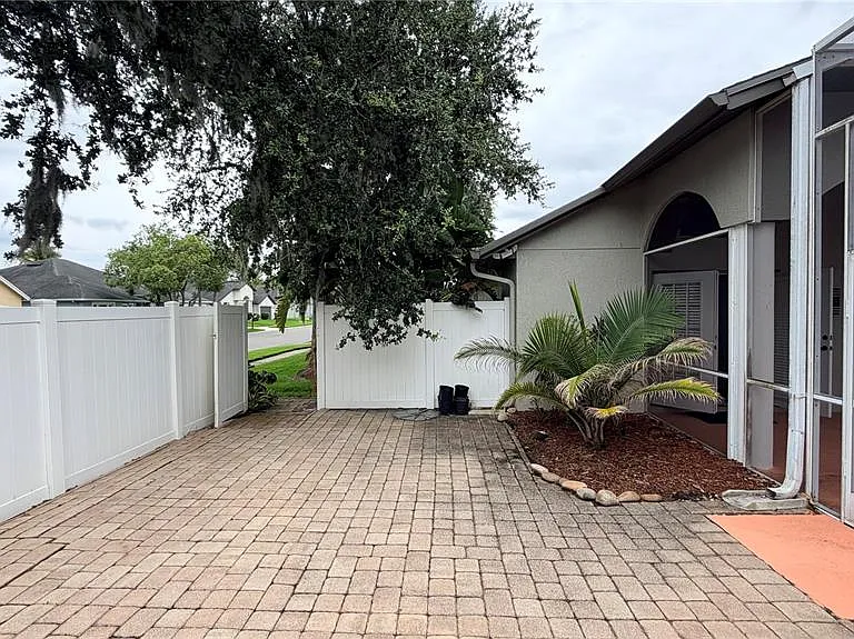 4103 Sparrow Ct — Photo 32