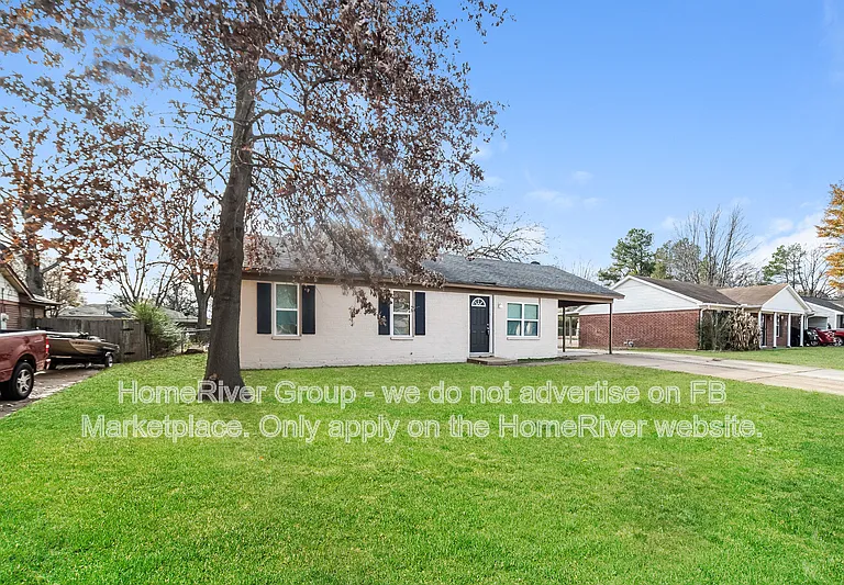 3175 Mayfair Dr — Photo 3