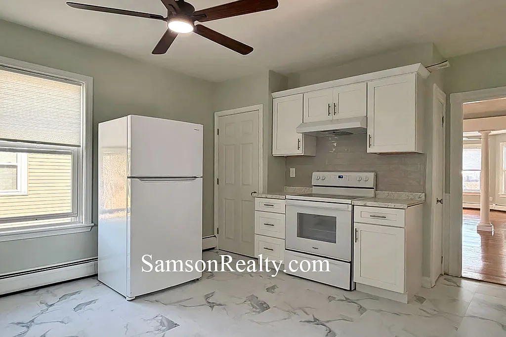 2 bed, $1,900 — Photo 4