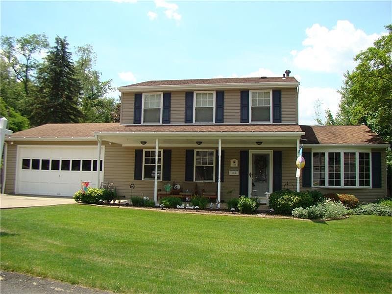 1st image of 158 Autumn Dr
