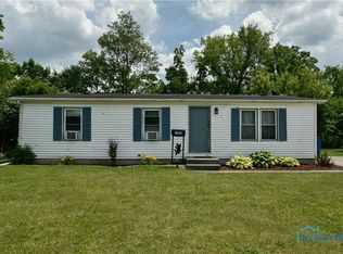 1454 Dixon Dr, Sandusky, OH 44870