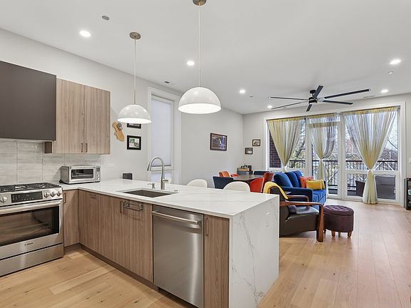 2nd image of 4932 N Kenmore Ave #3N