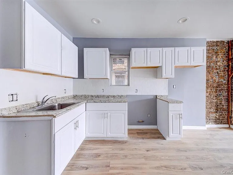 93 S Lander St #2 — Photo 7