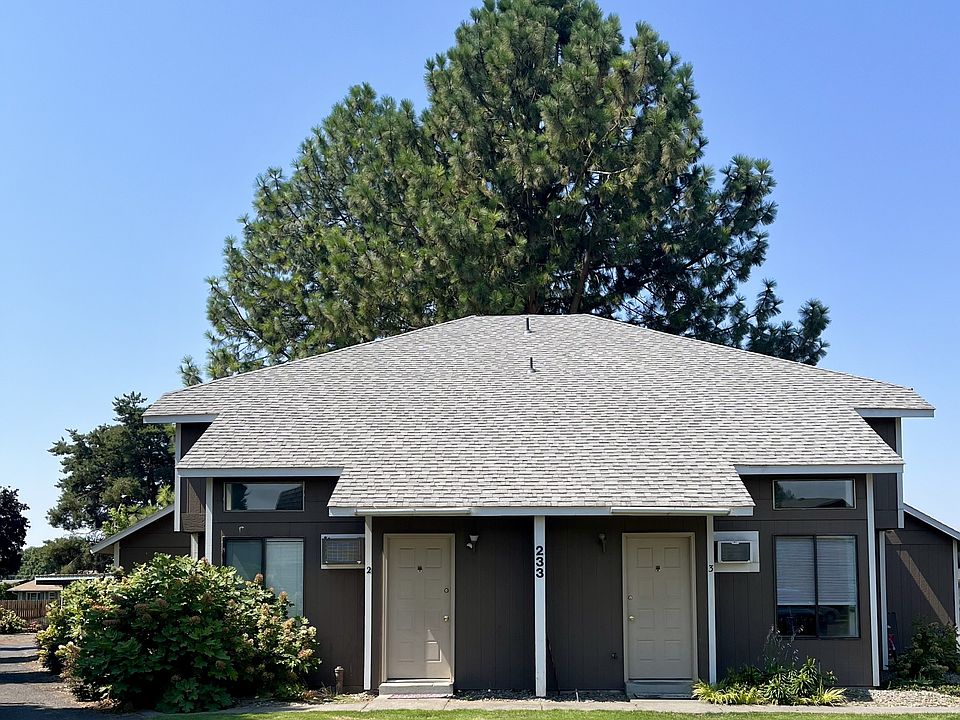 1st image of 233 NE Damson Ave #1