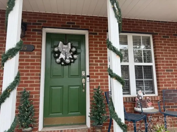 144 Mangum Cir, Mooresville, NC 28117
