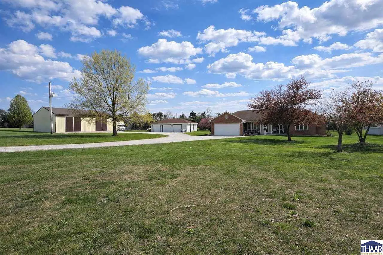 6888 E State Road 46 photo 1
