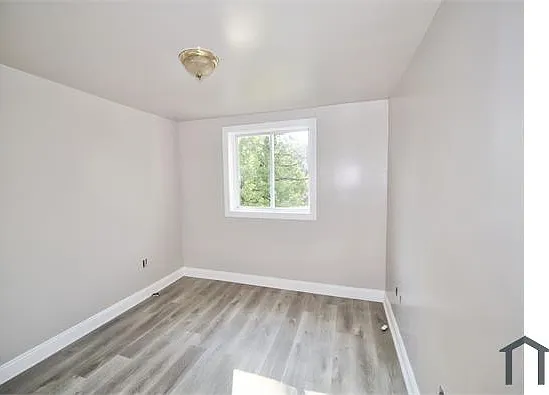 5 bed, $5,000 — Photo 4