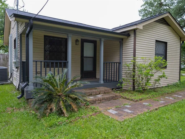 138 Willow St, Humble, TX 77338