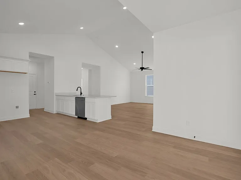 6579 Elizabeth Ann Way — Photo 17