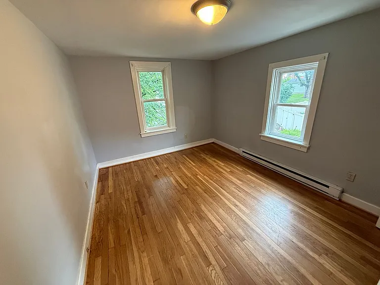 208 N Potomac St — Photo 11