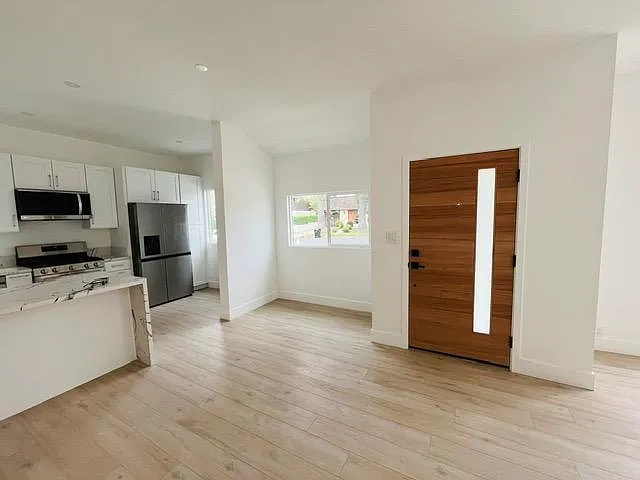 482 S Hamel Rd — Photo 6