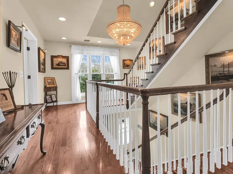 6 Beach Ave — Photo 13