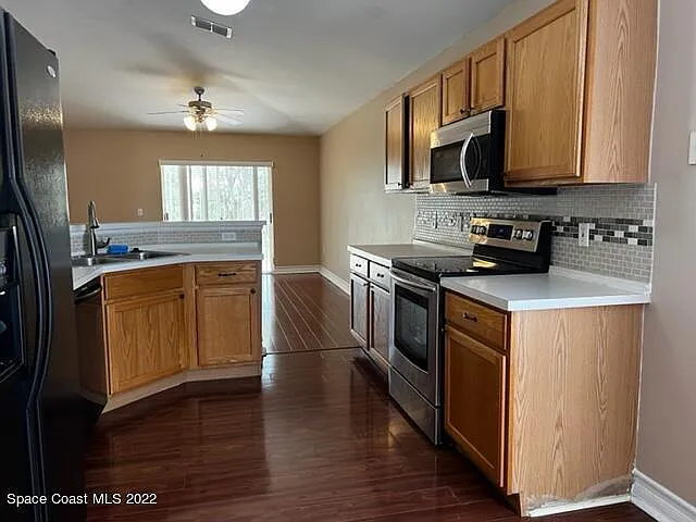 4077 Four Lakes Dr — Photo 6