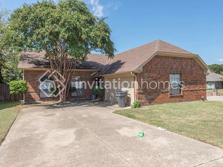 6919 Cedar Knoll Dr — Photo 1