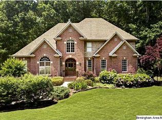 3560 Oakdale Dr, Mountain Brook, AL 35223
