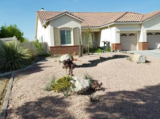 19818 Chicory Ct, Apple Valley, CA 92308