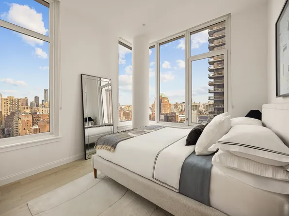 1026 3rd Avenue image 8 of 19