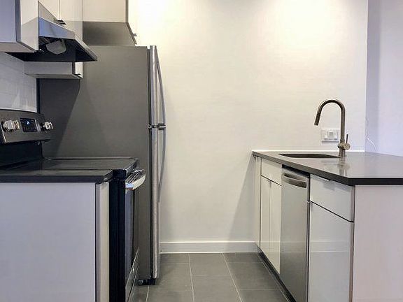 2nd image of 3971 Gouverneur Ave APT 5A