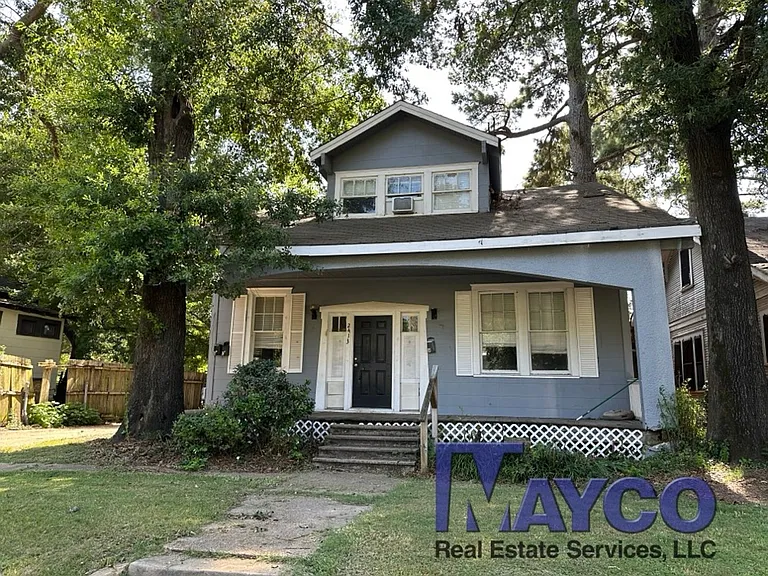 2413 Creswell Ave — Photo 6