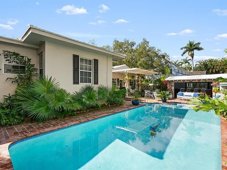 1252 N Rio Vista Blvd — Photo 25