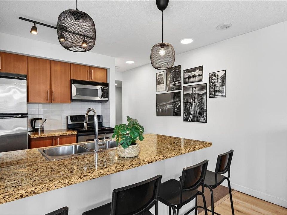 1st image of 58 Keefer Pl #905