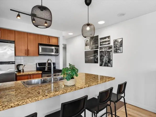 58 Keefer Pl #905, Vancouver, BC V6B 0B8