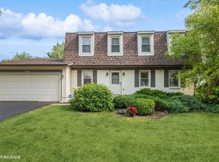 531 Ridgewood Ln, Buffalo Grove, IL 60089