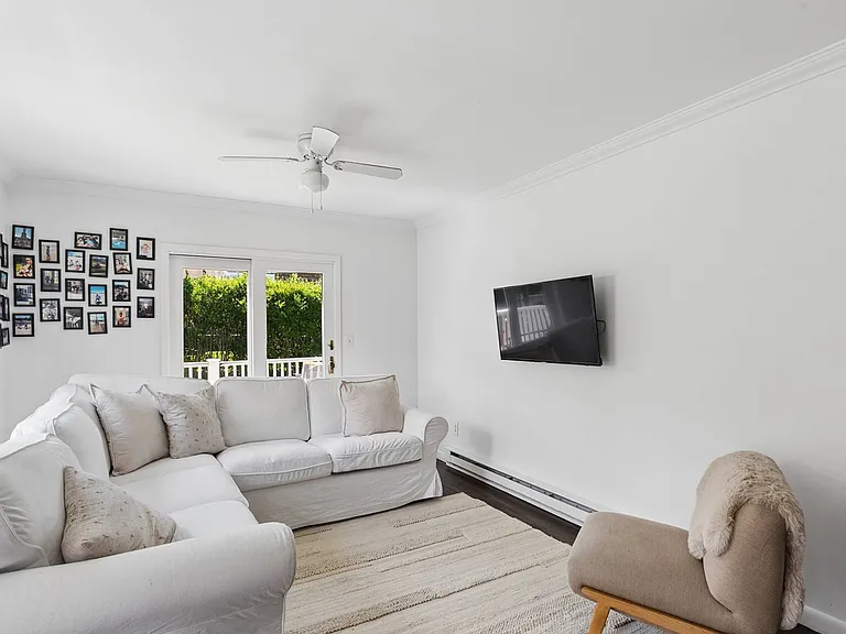 15 Indian Hill Rd — Photo 10