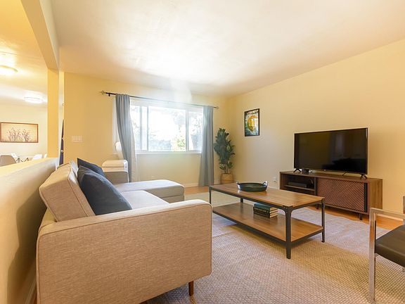 5th image of 879 Bing Dr APT 1