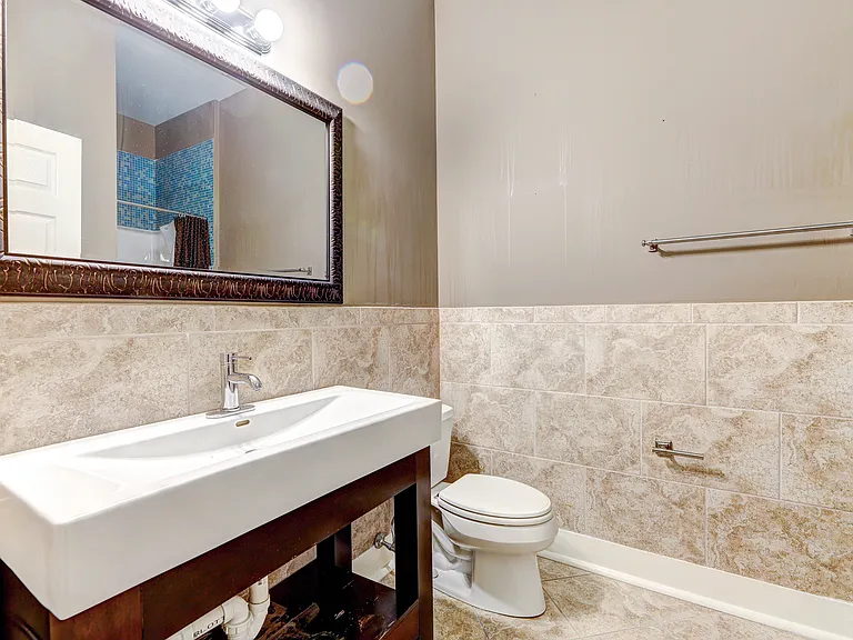 1724 Fleet St — Photo 18