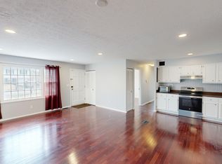 2000 The Meadow Rd, Louisville, KY