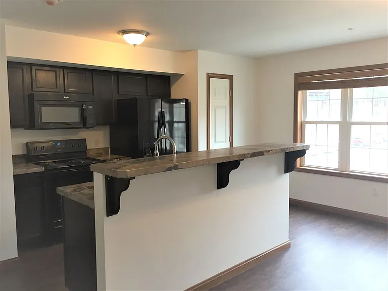 112 College Avenue — Photo 5