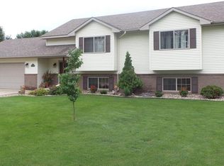 3318 Walnut Ln, Brookings, SD 57006