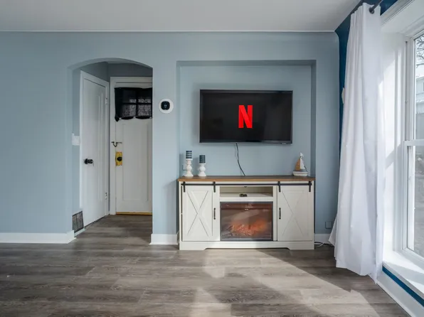 139 Cora Ave #Id1374790p, Fox Lake, IL 60020