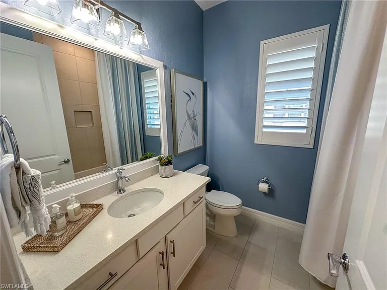 232 Indies Dr E #201 — Photo 28