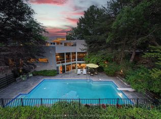 10 Penwood Cres, Toronto, ON M3B 2B9