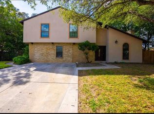 13207 Larkyorke St, San Antonio, TX 78233