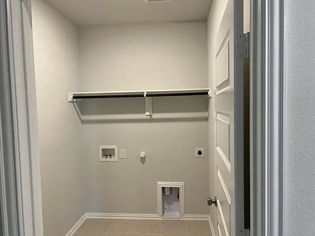 4 bed, 2064 sqft, $2,200 — Photo 4