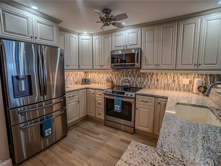 26000 Hickory Blvd #303 — Photo 5