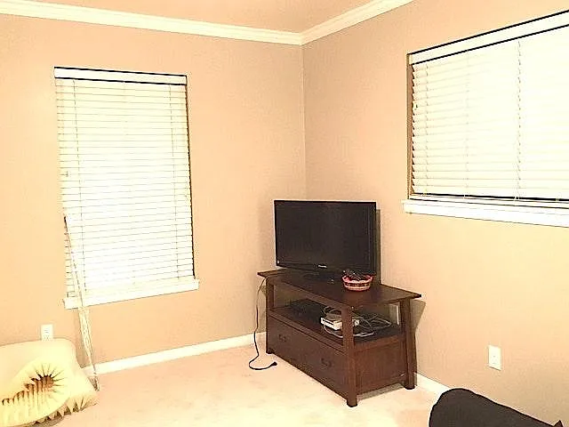 421 Emerson St #5 — Photo 9