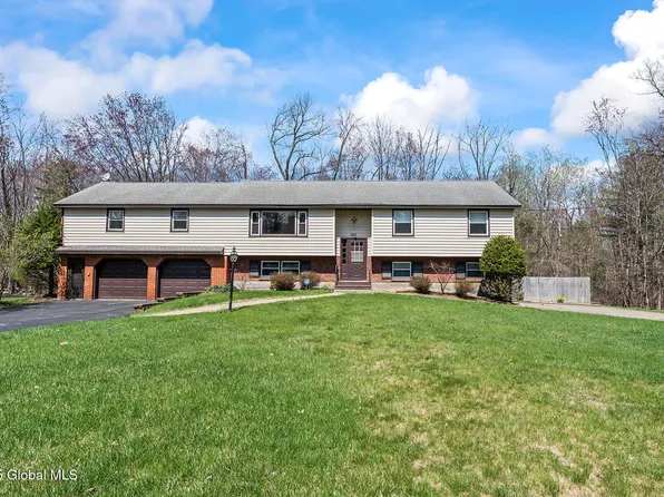 263 Elm Ave. E, Selkirk, NY 12158