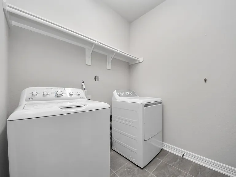 108 Summer Pool Ct — Photo 12