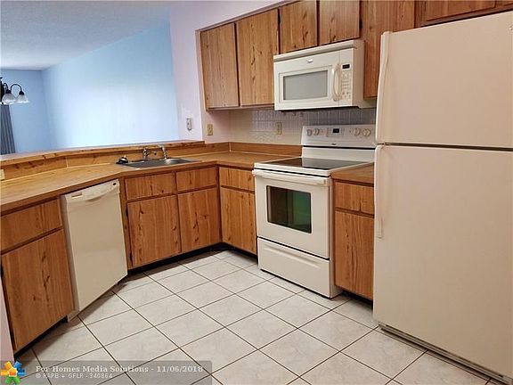 4th image of 2221 Cypress Island Dr APT 405