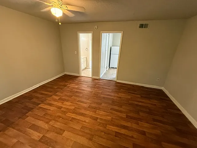 44 Delta Place - 05 — Photo 4