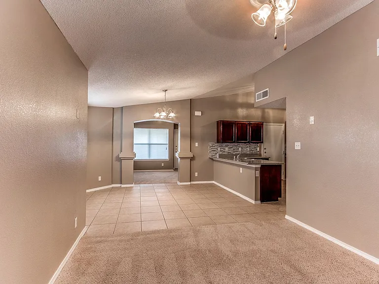 3289 Emerald Point Dr — Photo 9