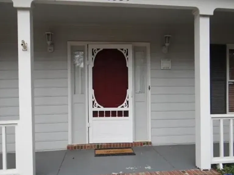 6337 Lakehaven Dr — Photo 2